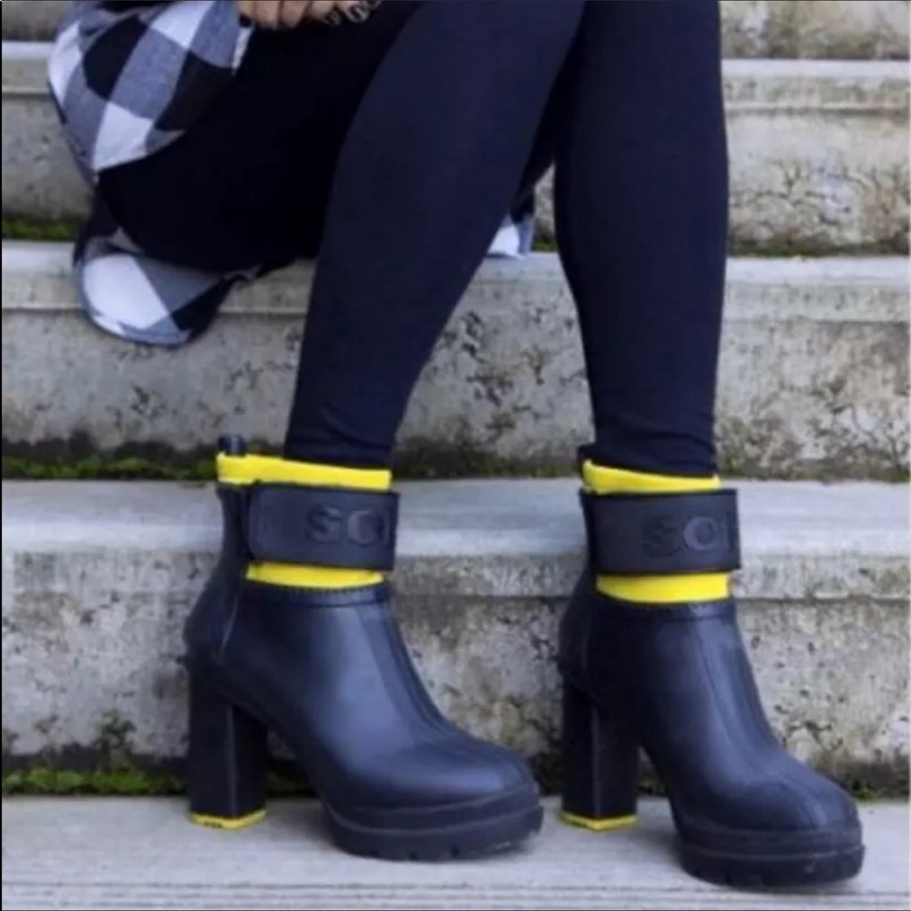 New sorel medina lll waterproof boots size 7